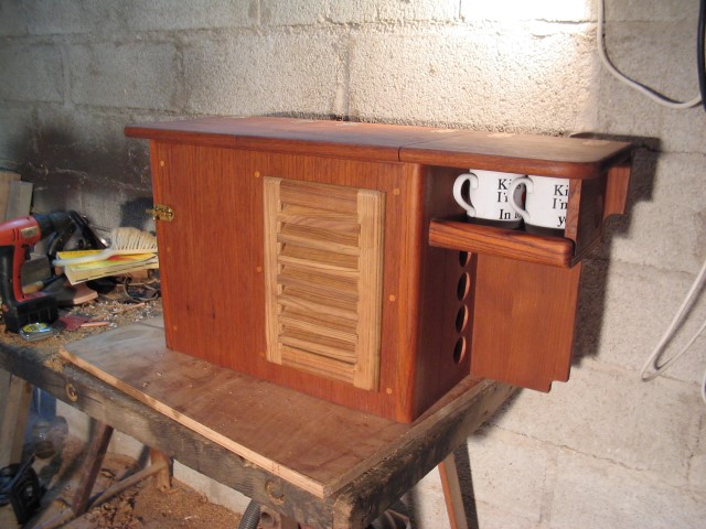 Flicka companionway box with opening louvred door