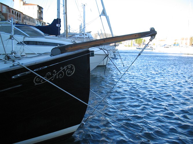 Flicka Caraway with old bowsprit stripped down