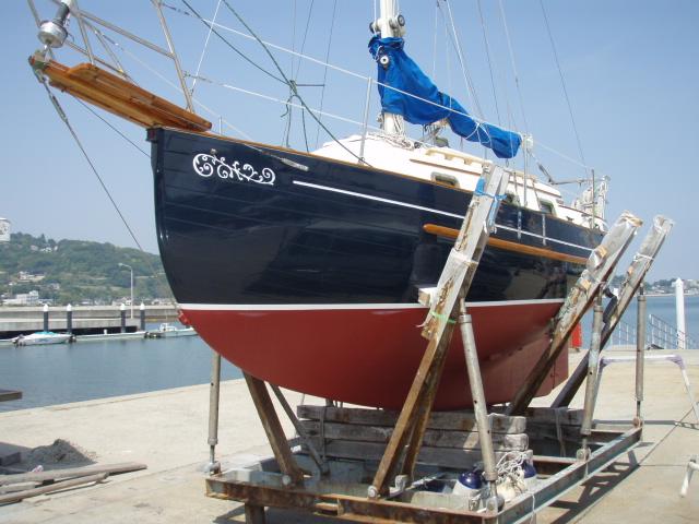 @ a Ushimado boatyard. Most yards in Japan use this type of adjustable supports that also rolls.