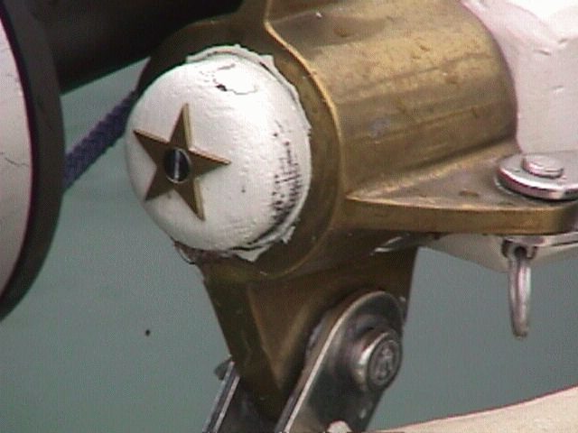 Like many other Flickas, the name is located on the aft quarter rather than on the transom. A small star adds to the finish of the bow sprit.
