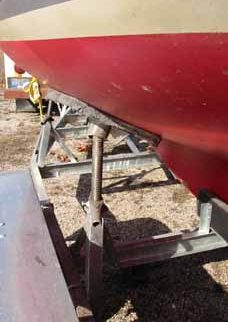 The center pad is probably the most important one in terms of placement of the Flicka on the trailer.