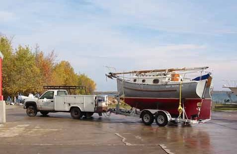 With all of the adjustments complete, BEN MAIN, Jr. was ready for the road. The Northport Bay Boatyard crew did an excellent job of “tuning” the trailer to the hull of the Flicka